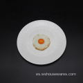 Al por mayor de 16 piezas Hotel White en relieve de porcelana en relieve